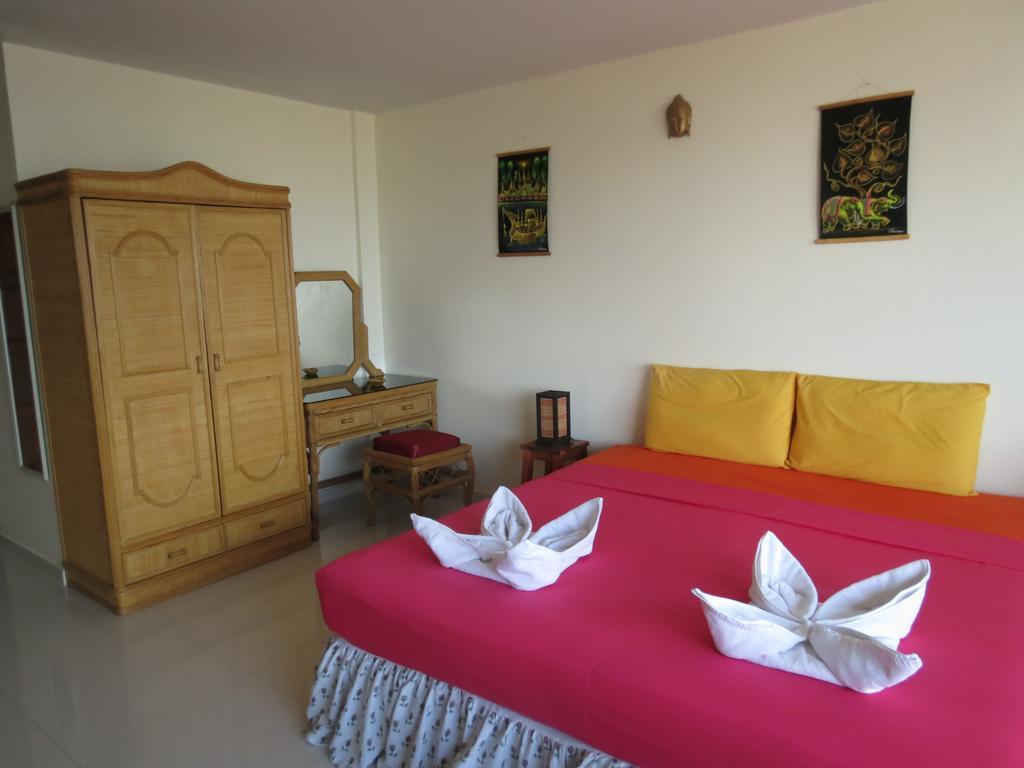 View Talay 1B Serviced Apartments Pattaya Bilik gambar