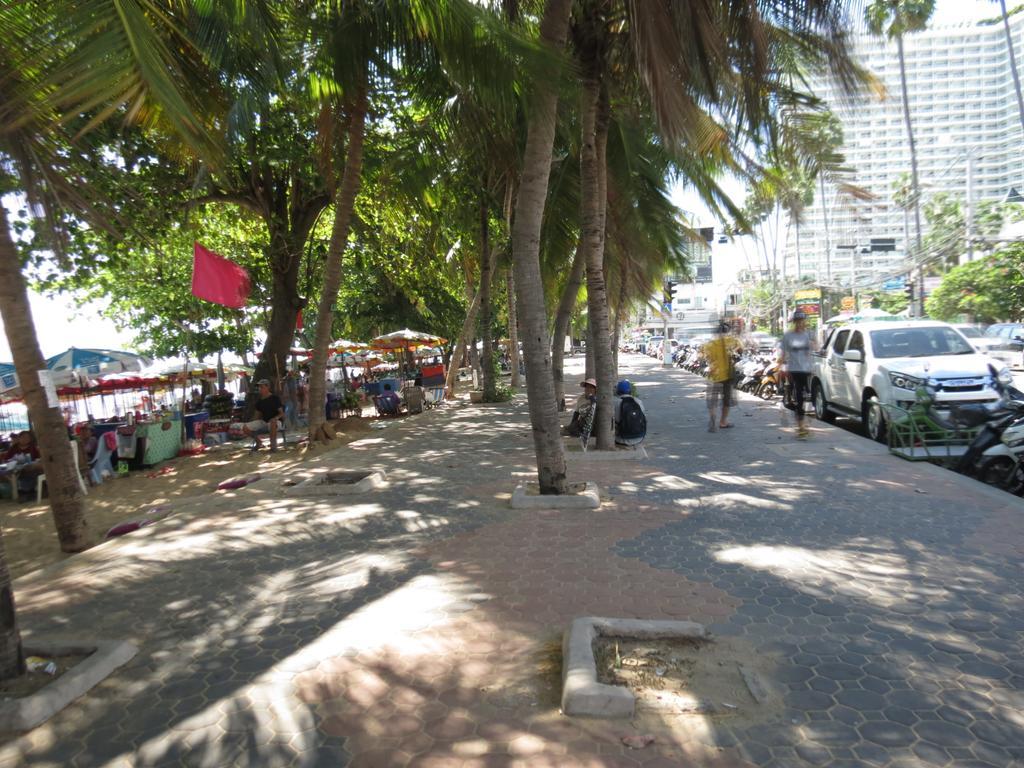 View Talay 1B Serviced Apartments Pattaya Luaran gambar