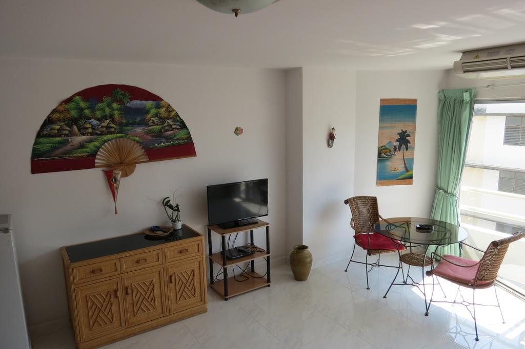 View Talay 1B Serviced Apartments Pattaya Bilik gambar