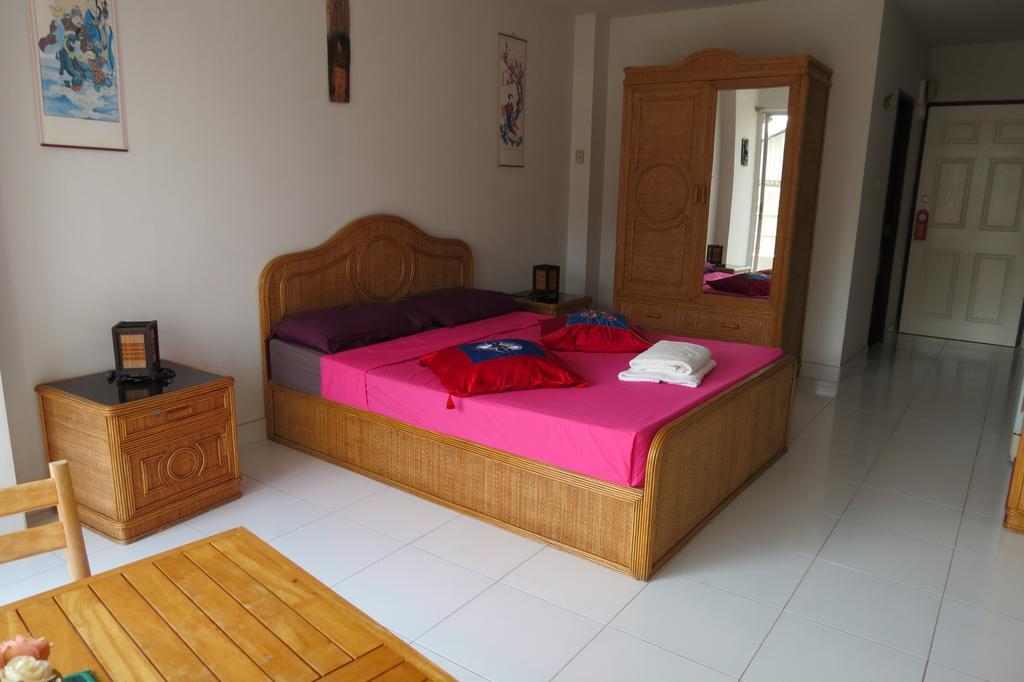 View Talay 1B Serviced Apartments Pattaya Bilik gambar