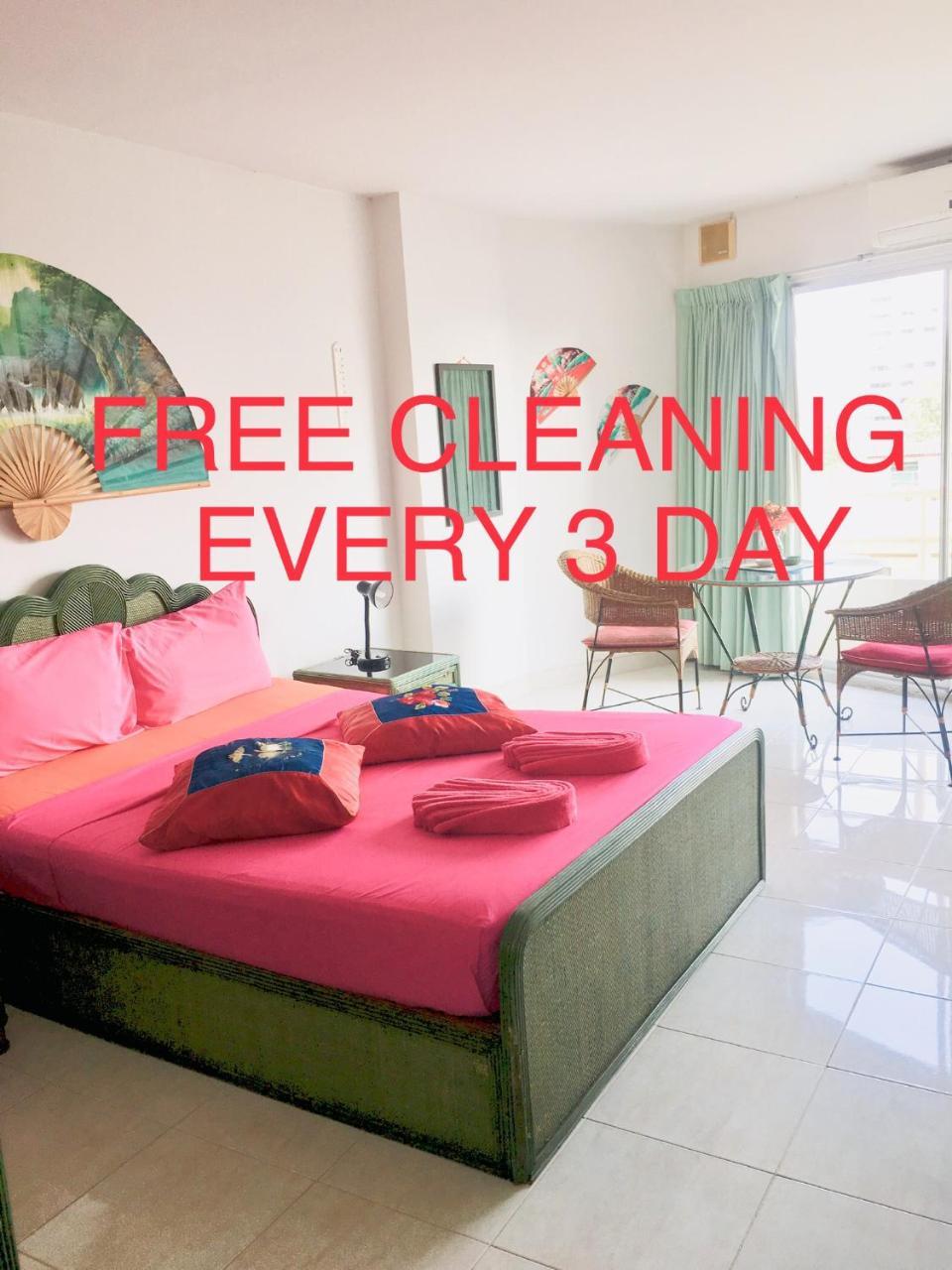 View Talay 1B Serviced Apartments Pattaya Luaran gambar